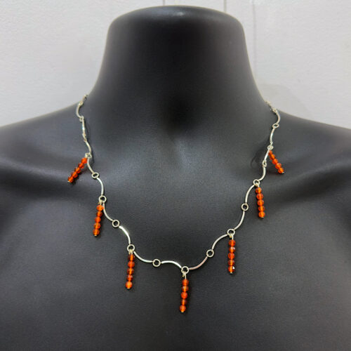 Dorothy Erickson: Tangerine Sails necklace – Hesperia Collection, 2022. ©Dorothy Erickson | Image photography: Artsite Imaging | Courtesy Artsite Contemporary Galleries Sydney, Australia | All rights reserved.